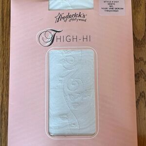 Fredericks of Hollywood vintage Thigh high rose vine side seam Stockings
